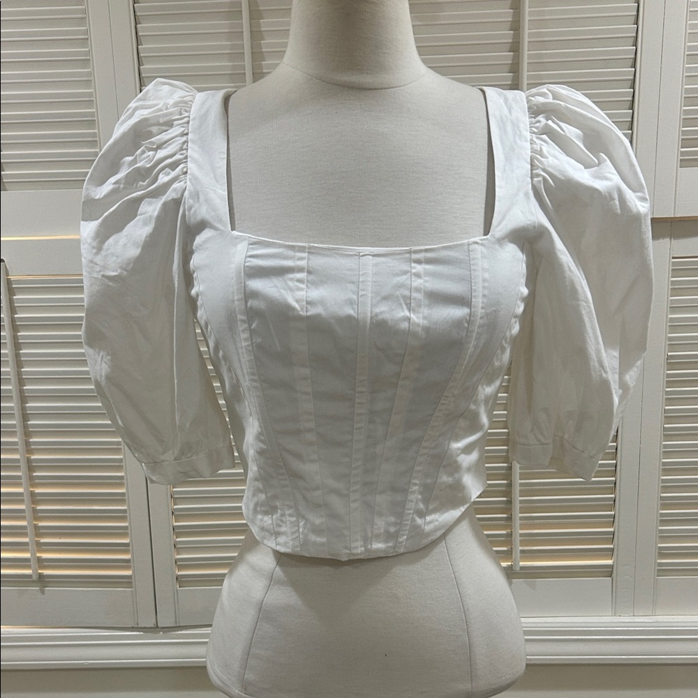 New WAYF Elegant White Puff Sleeve Top